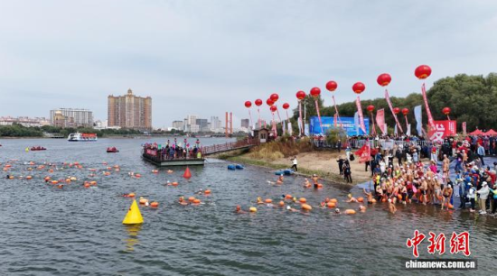 ���(d��ng)�F(xi��n)��(ch��ng)����Ӿʿ��������ˮ����ʯ���� �z