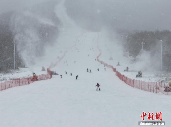 ��ѩ�ۺ�����ѩ�����Y�G���������б�ѩԇ�(y��n)�^(q��)�����ѩ��(ch��ng)���D