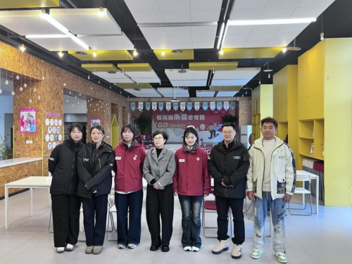 ����P(����)��ꐿ���(��һ)�c���L(zh��ng)��(�Ҷ�)����У�ڍ���(sh��)��(x��)����Ӱ����