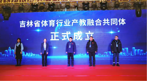 �������У�L(�Ҷ�)������ϯ��ͬ�w����(d��ng)�xʽ��Ӱ