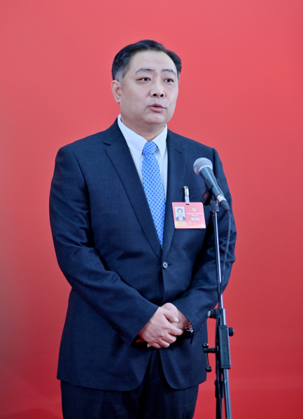 1��26���������f(xi��)����ʡ��ʮ����ί�T�����ĴΕ��hί�Tͨ�������ބ���ش�ӛ���ᆖ�� ���� �z