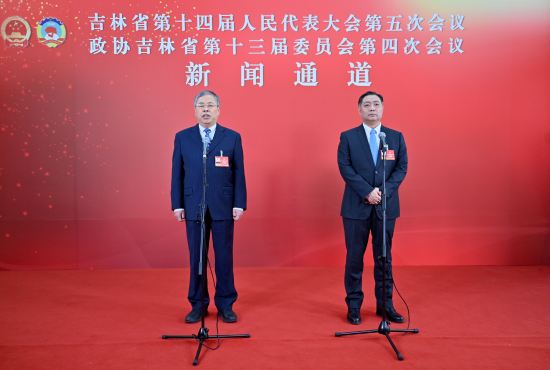 1��26���������f(xi��)����ʡ��ʮ����ί�T�����ĴΕ��hί�Tͨ���ϣ����۝�(��һ)�ش�ӛ���ᆖ�� ���� �z